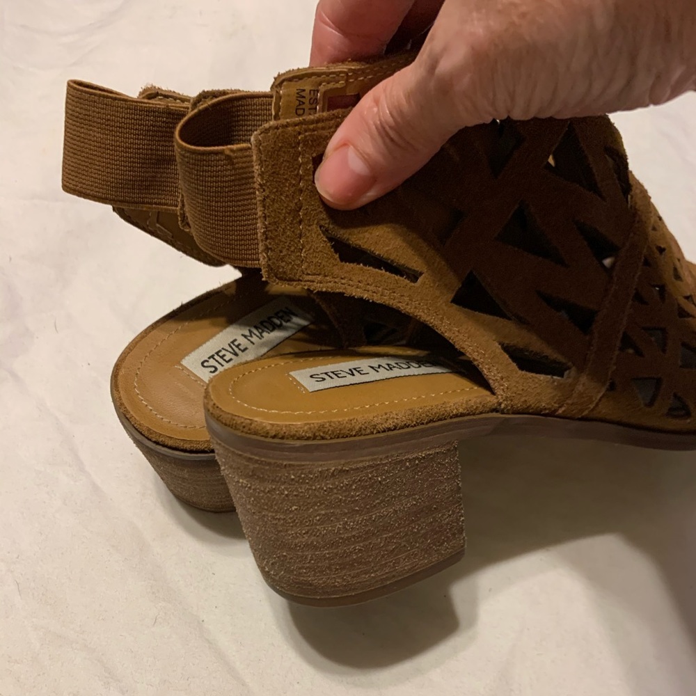 Sz 8.5 Steve Madden Estée Suede Sandals - Picture 2 of 12